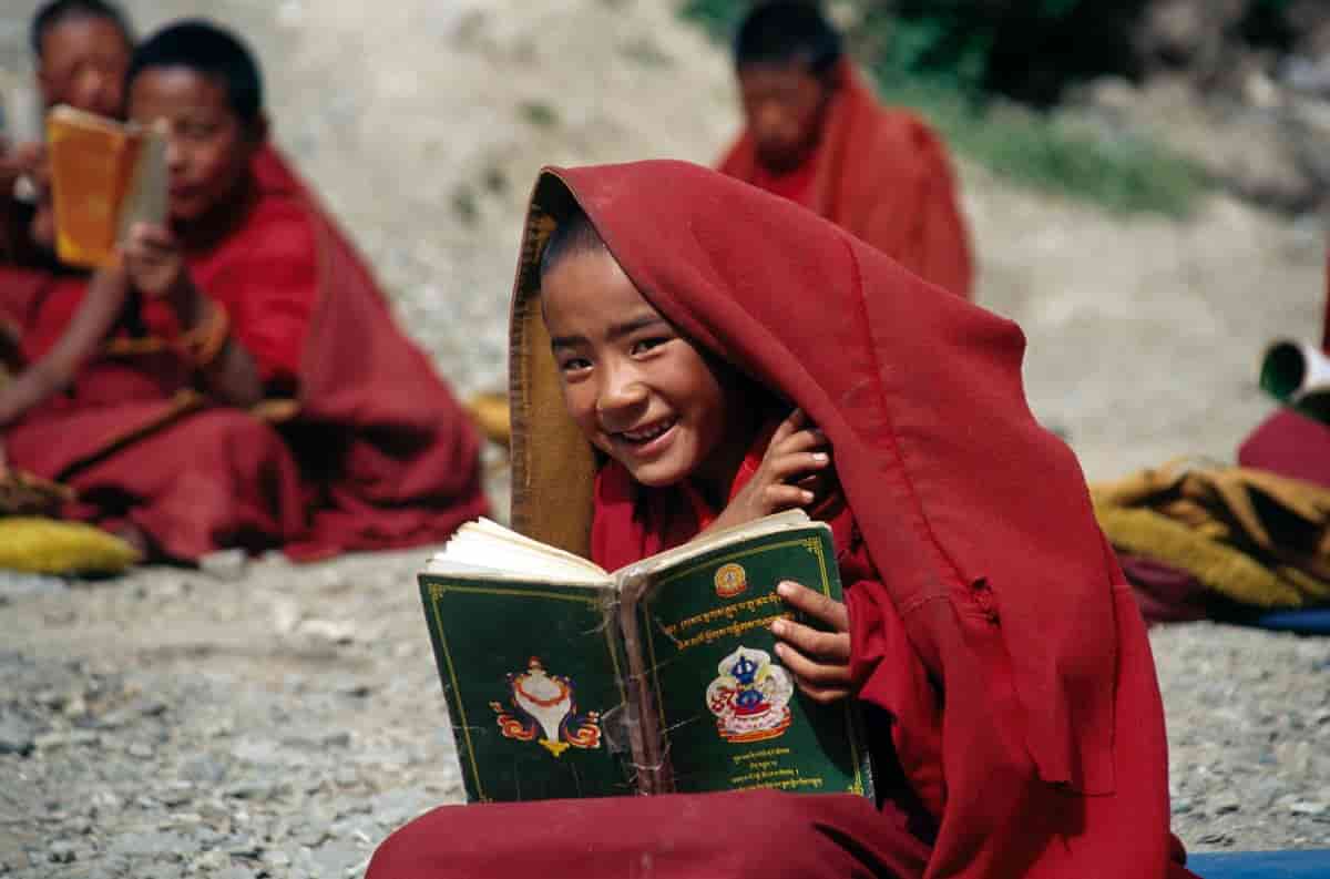 チベット仏教　少年僧