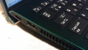 ディスプレイの端の処理